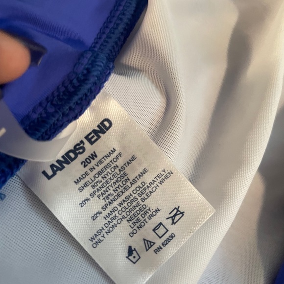 Women’s swim skirt with liner - Picture 3 of 3